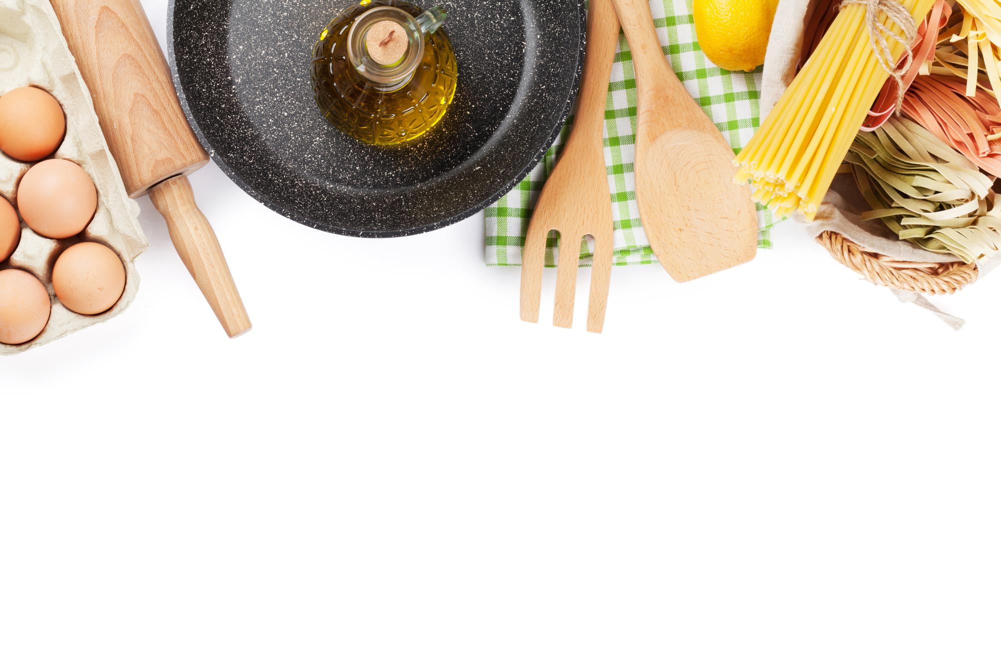 Set di utensili e ingredienti per lezioni di cucina